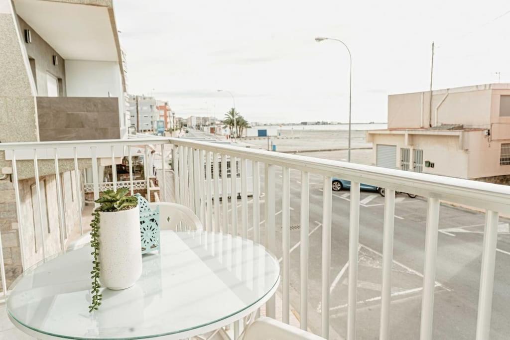 Apartamento Frente Al Mar, Familiar Y Acogedor. Санта-Пола Екстер'єр фото