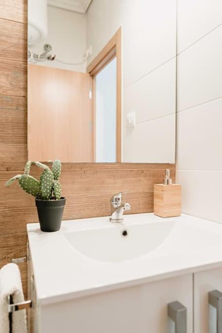 Apartamento Frente Al Mar, Familiar Y Acogedor. Санта-Пола Екстер'єр фото